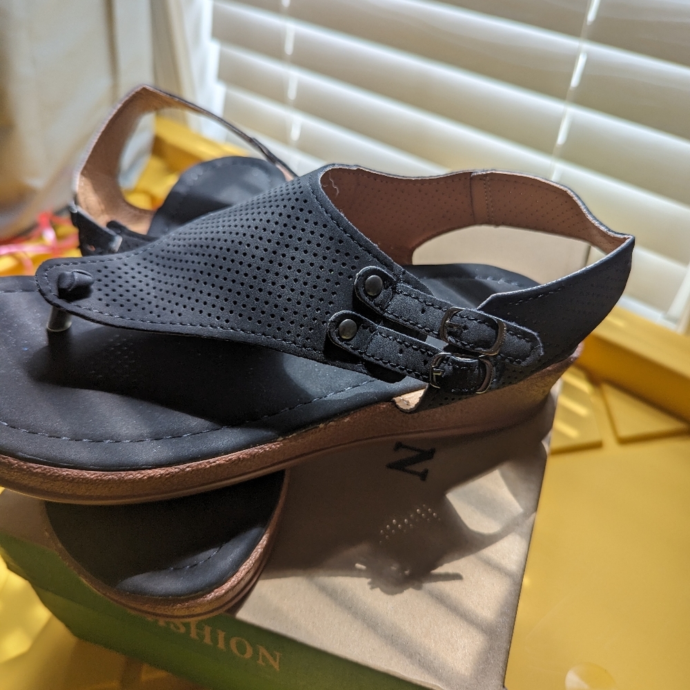 Sandals - black faux leather NEW - Picture 2 of 8